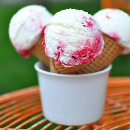 Raspberry-Swirl Greek Frozen Yogurt Raspberry-Swirl Greek Frozen Yogurt