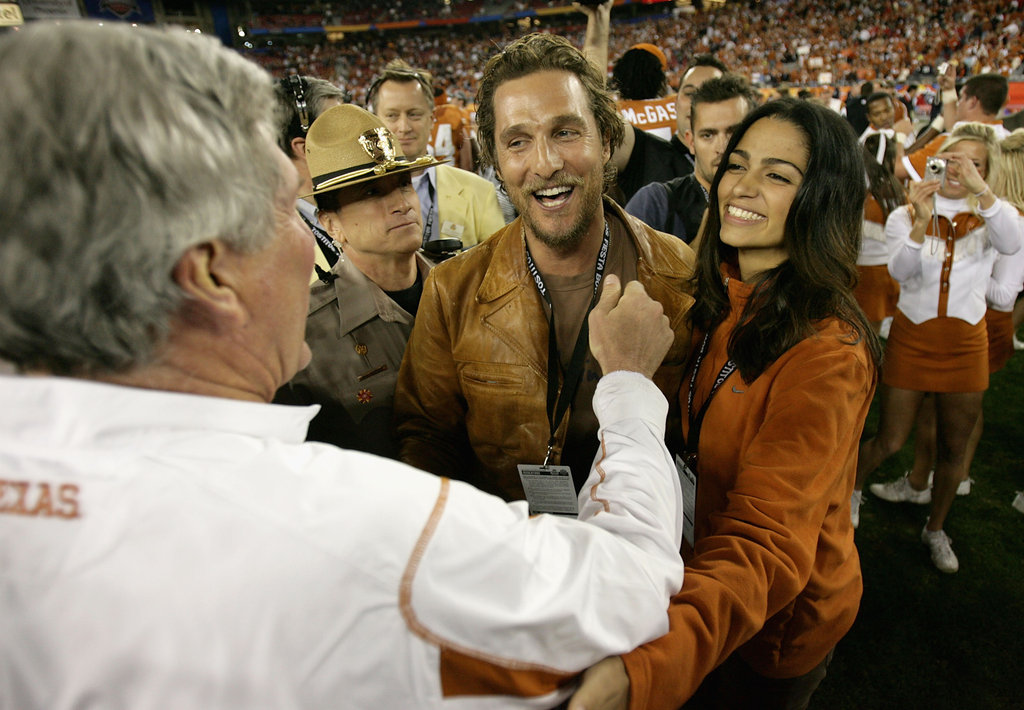 They watched a Texas Longhorn game in Arizona in January 2009.
They watched a Texas Longhorn game in Arizona in January 2009.