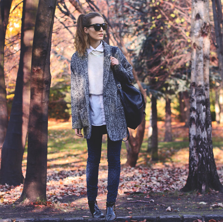 Varying textures and layers make up this standout style moment — but the background doesn't hurt either.
Source: Lookbook.nu
Varying textures and layers make up this standout style moment — but the background doesn't hurt either.
Source: Lookbook.nu