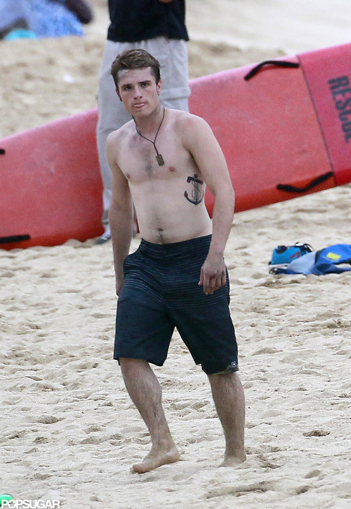 Josh Hutcherson Walked On The Beach Shirtless Josh Hutcherson