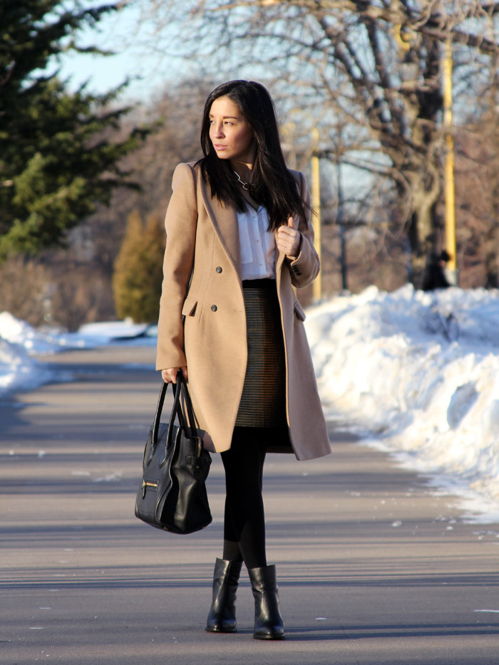 The classics, redefined — a camel coat to top tights and booties, with a Celine tote in tow.
Source: Lookbook.nu
The classics, redefined — a camel coat to top tights and booties, with a Celine tote in tow.
Source: Lookbook.nu