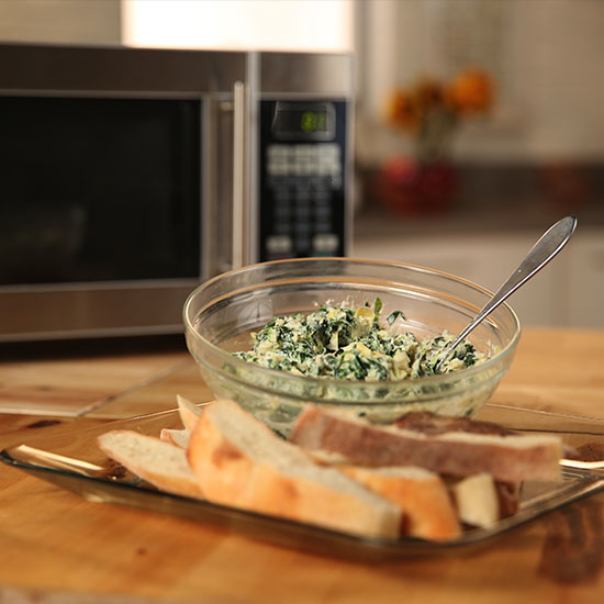 Spinach-Artichoke Dip Can Be Yours in 5 Minutes