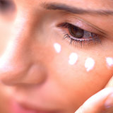 Sonya Dakar DIY Eye Mask | Video Sonya Dakar DIY Eye Mask | Video