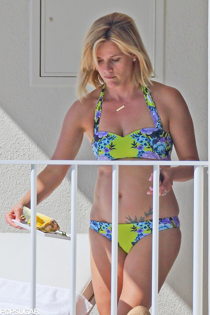 Reese-Witherspoon-Bikini-Hawaii.jpg