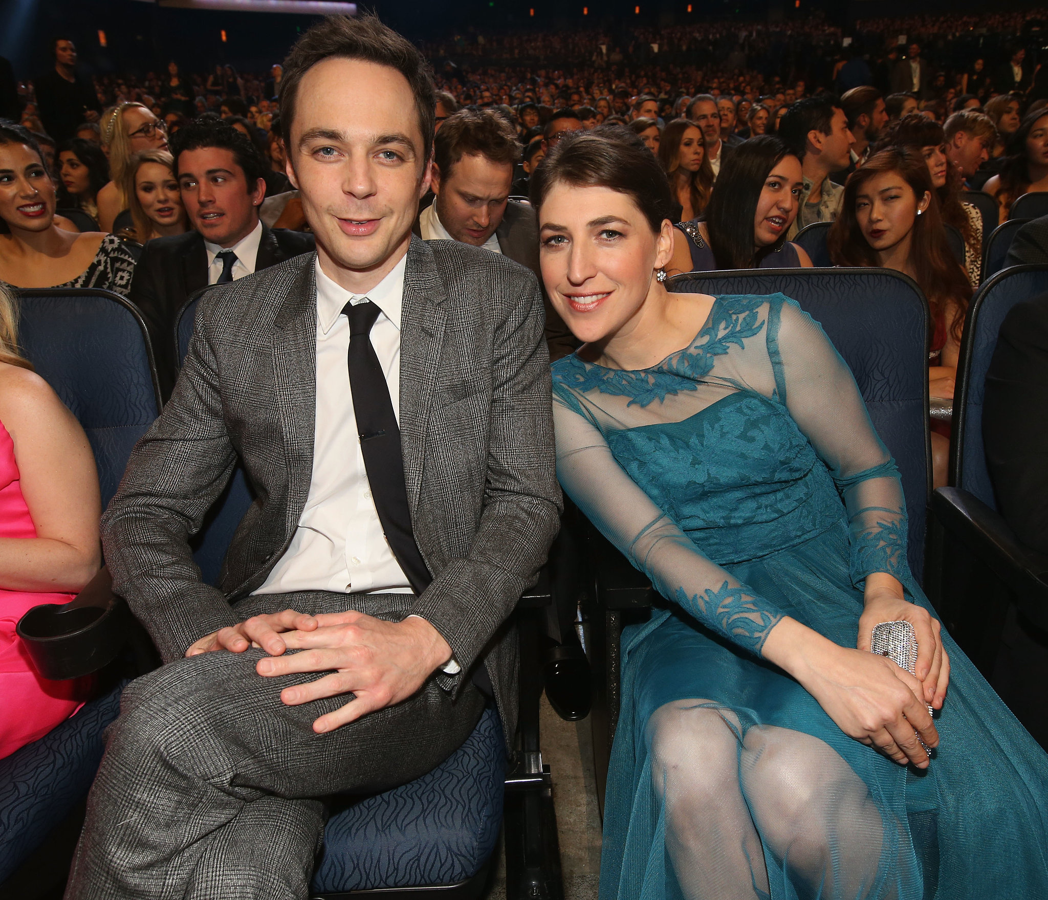 Jim Parsons And Mayim Bialik These Cute Costars Cant Stay Away From Each Other Popsugar 4618