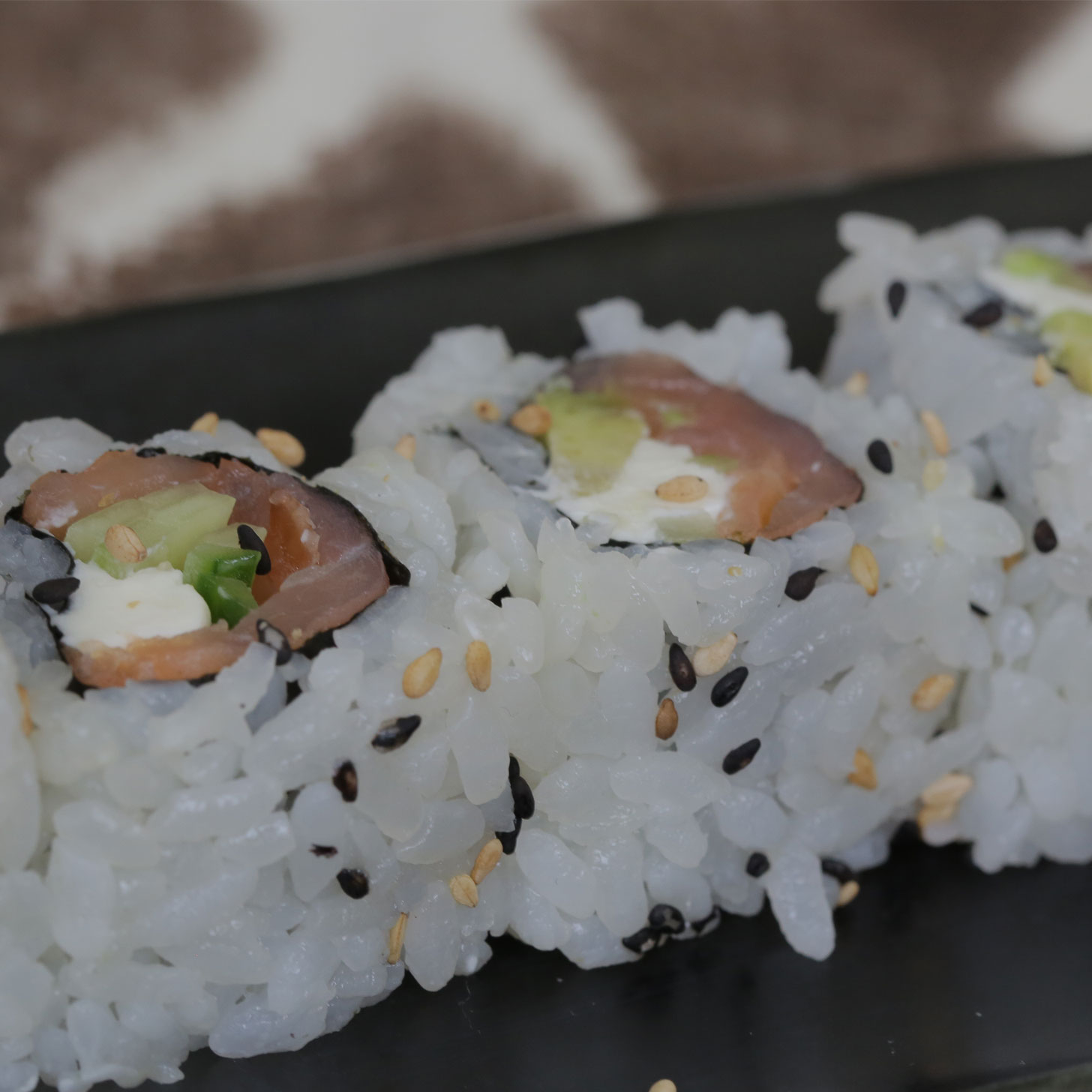 Sushi For Newbies: A Smoked Salmon Roll