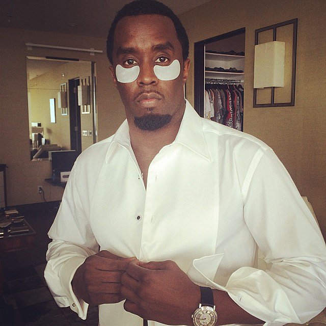 Diddy gave "a tutorial" on how to get ready for the Golden Globes, starting with cucumber eye patches.
Source: Instagram user iamdiddy
Diddy gave "a tutorial" on how to get ready for the Golden Globes, starting with cucumber eye patches.
Source: Instagram user iamdiddy