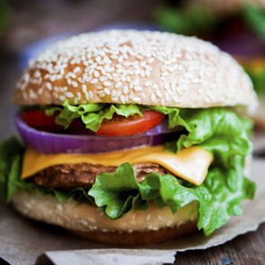 Calories in Barbecue Foods: Hot Dogs, Burgers, and Chicken Calories in Barbecue Foods: Hot Dogs, Burgers, and Chicken