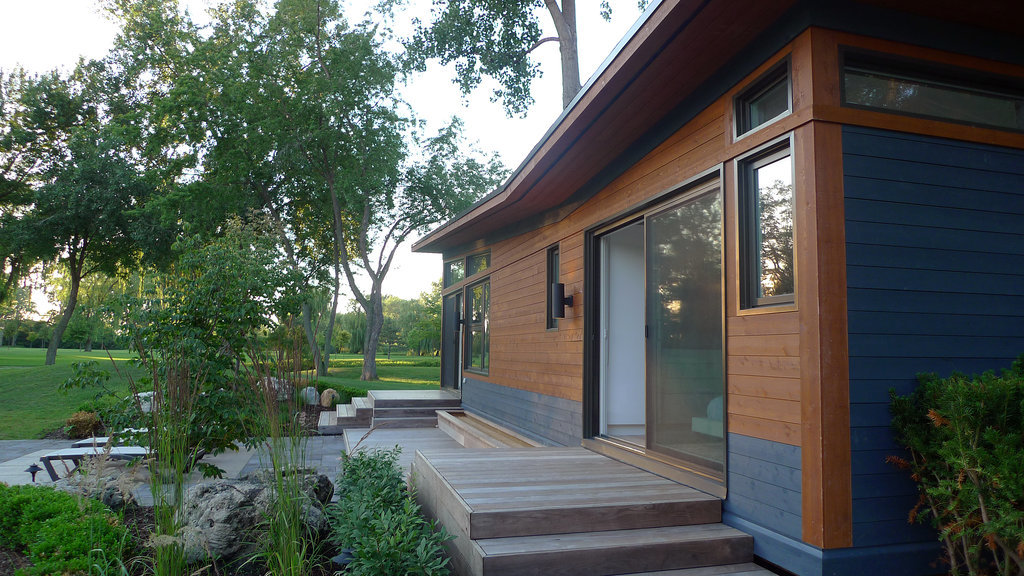 Noted as "one of the best modular prefab homes on the market today," Altius Architecture's Solo Prefab House boasts beautiful, modern interiors and total layout customizability. Whether you're lusting after a tiny home with less than 400 square feet or something a bit more roomy, this home can meet your needs.
Noted as "one of the best modular prefab homes on the market today," Altius Architecture's Solo Prefab House boasts beautiful, modern interiors and total layout customizability. Whether you're lusting after a tiny home with less than 400 square feet or something a bit more roomy, this home can meet your needs.