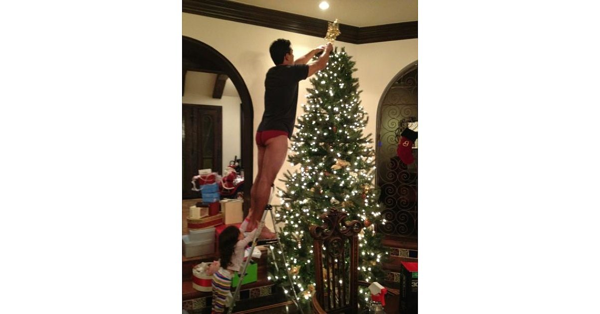 Mario Lopez | 29 Celebrities Who Aren't Afraid to Strip to Their