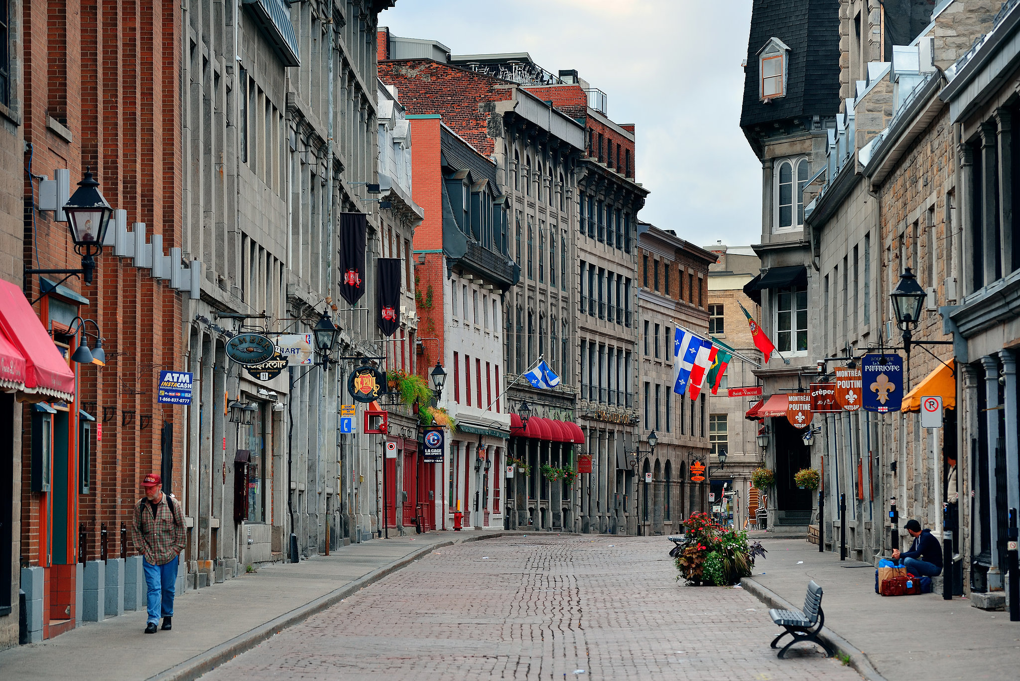 old-montreal-rue-st-paul-editorial-photography-image-of-streets