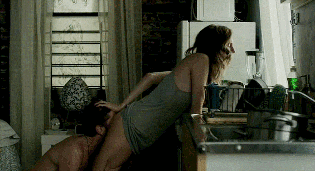 Allison-Williams-Rim-Job-Sex-Scene-Girls.gif
