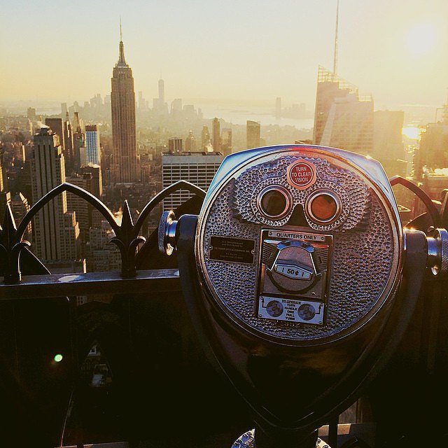 Kiss at the Top of the Empire State Building The Ultimate Dating Bucket List POPSUGAR Love & Sex