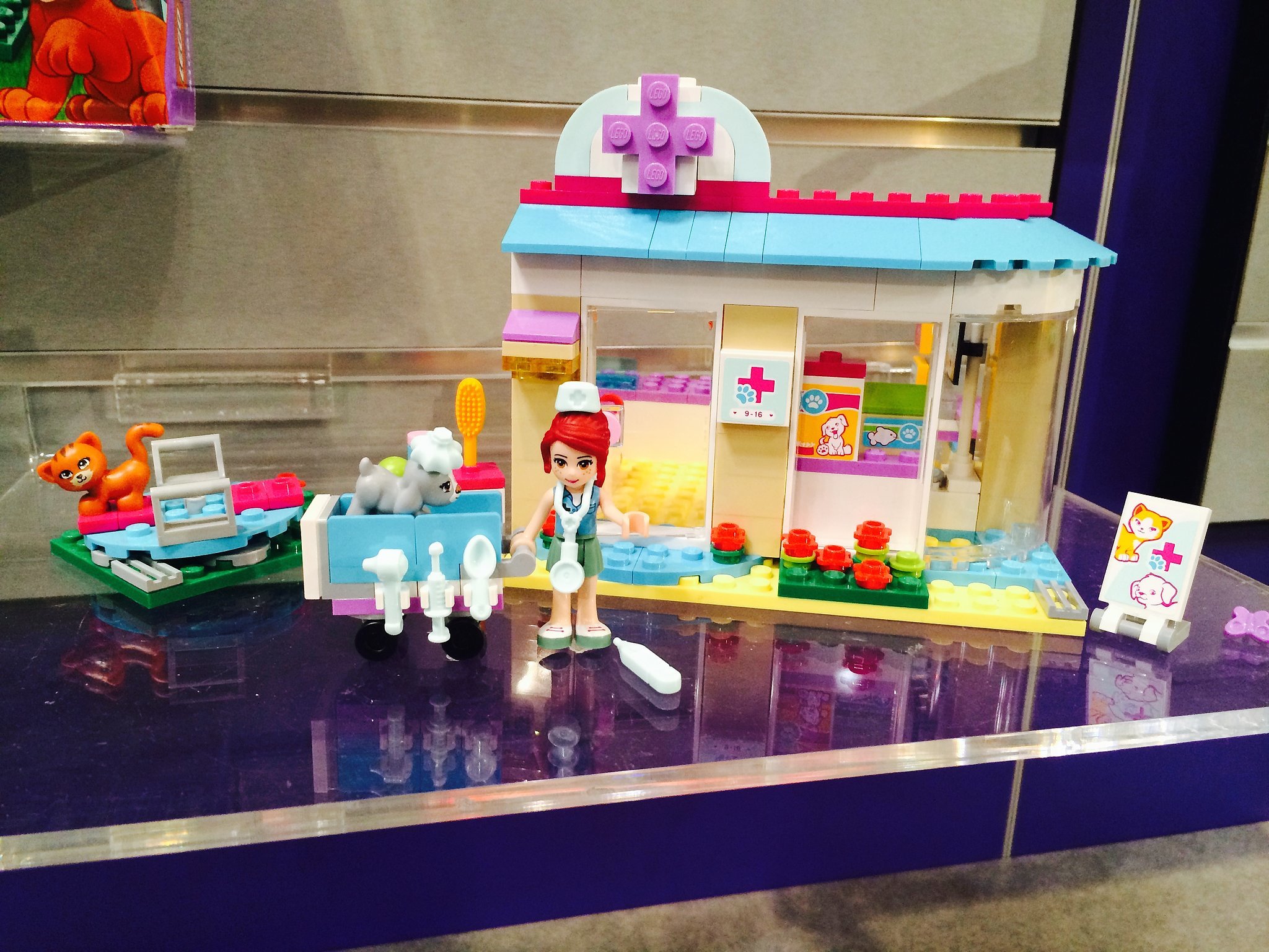 lego friends 2021 vet clinic