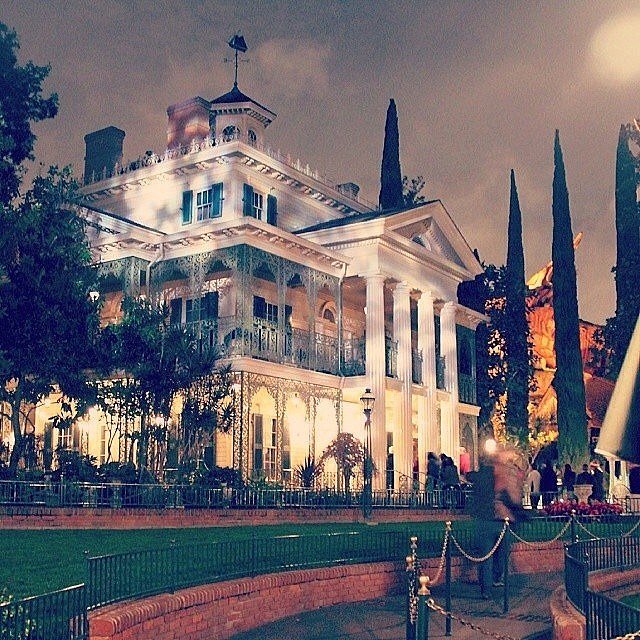 There is a fake pet cemetery hidden behind the Haunted Mansion. There is a fake pet cemetery hidden behind the Haunted Mansion.