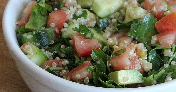 A Detoxifying Spring Salad Jennifer Aniston Swears By - POPSUGAR UK