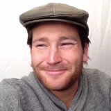 This Robin Williams Look-Alike Ho**rs