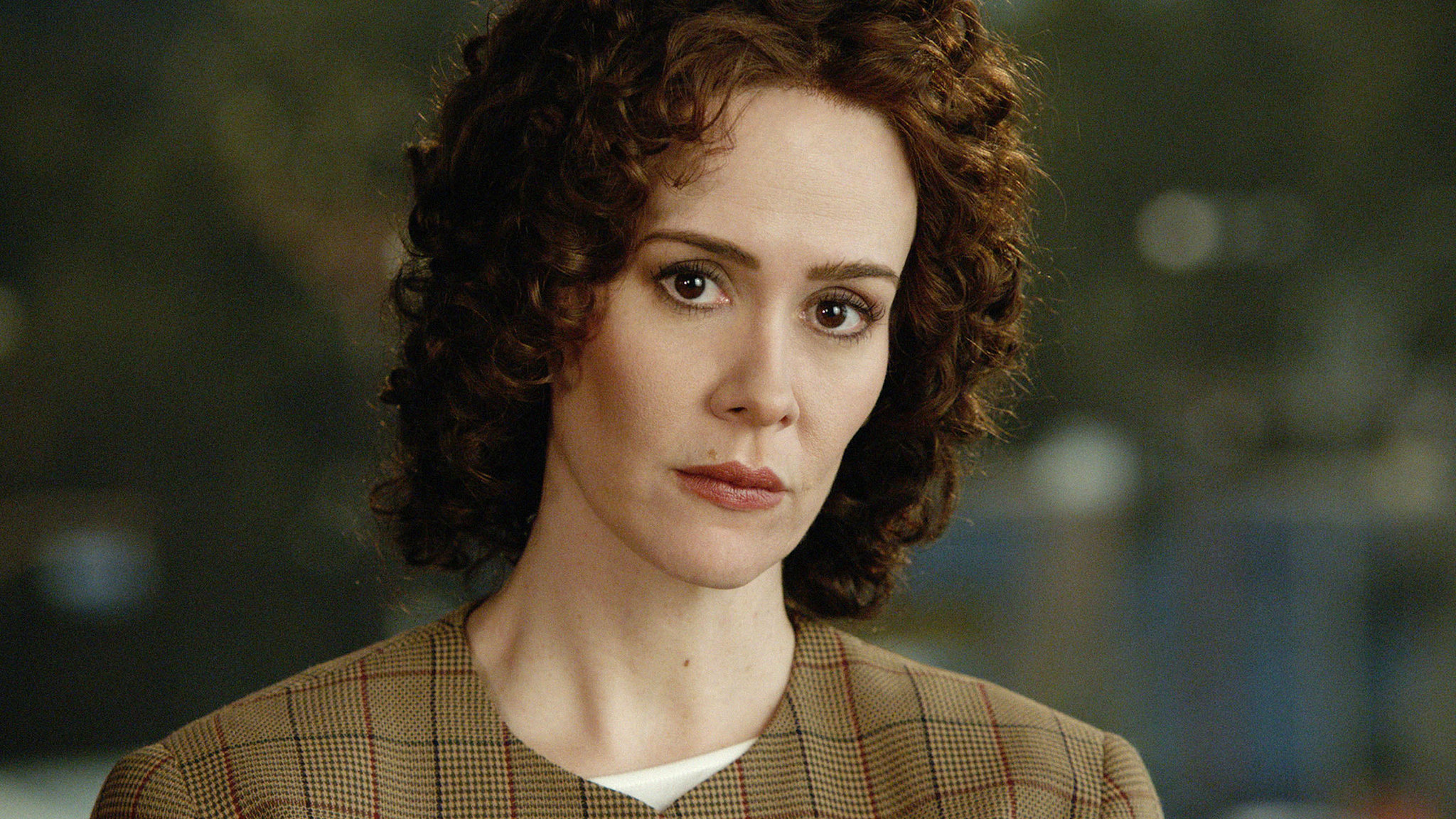 Sarah Paulson As Marcia Clark How Much Does The Cast Of American Crime Story Look Like Their