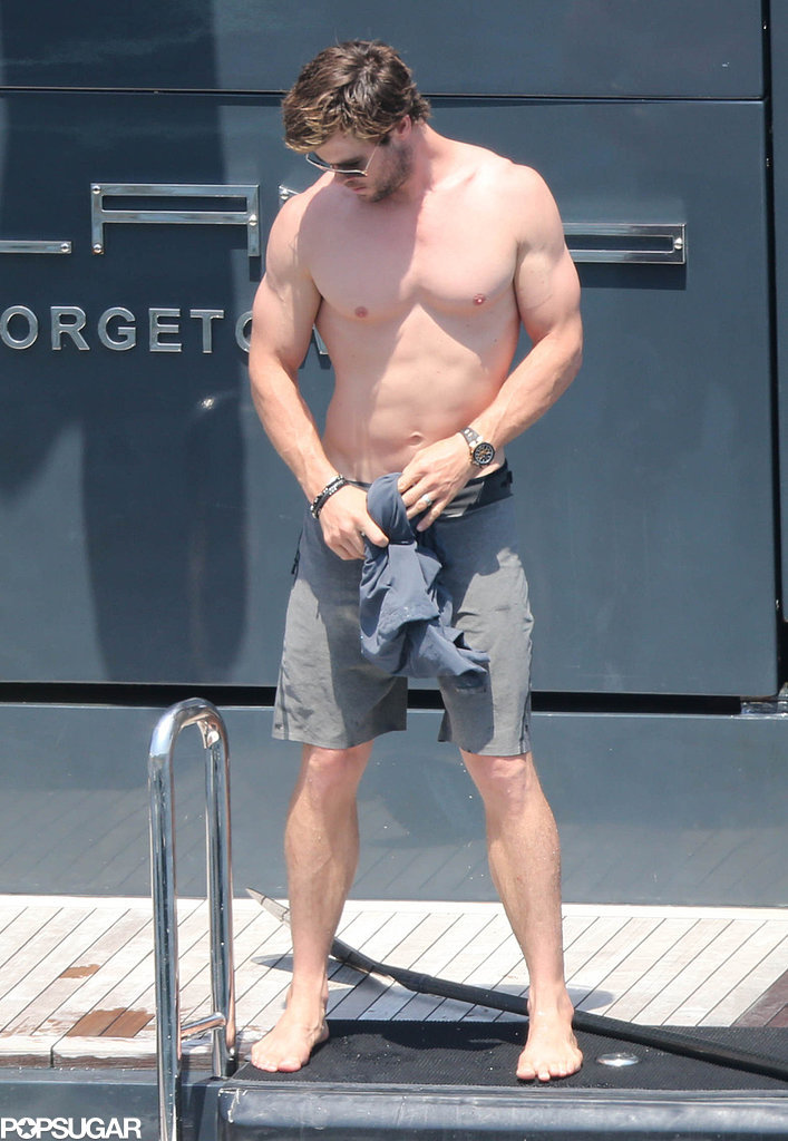 http://media4.popsugar-assets.com/files/2015/08/20/799/n/1922398/2cee6a8110548896_139547PCN_Elsa48B6qPGL_wm.xxxlarge/i/Chris-Hemsworth-Again.jpg