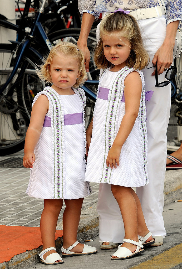 Princess Leonor And Infanta Sofía In 2009 | The Cutest Pictures Of ...