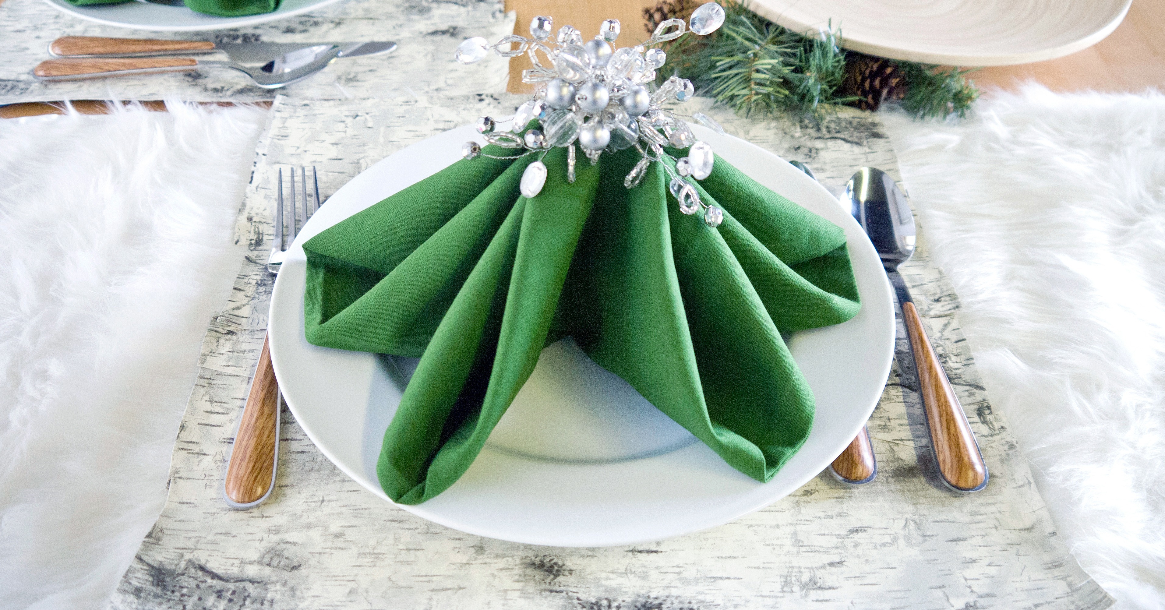 Christmas Tree Napkin Folding Tutorial | POPSUGAR Home