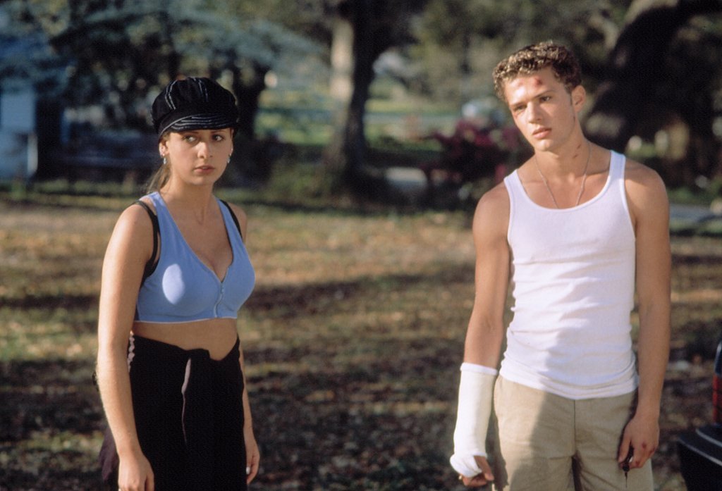 Ryan Phillippe and Sarah Michelle Gellar in I Know What You Did Last Summer