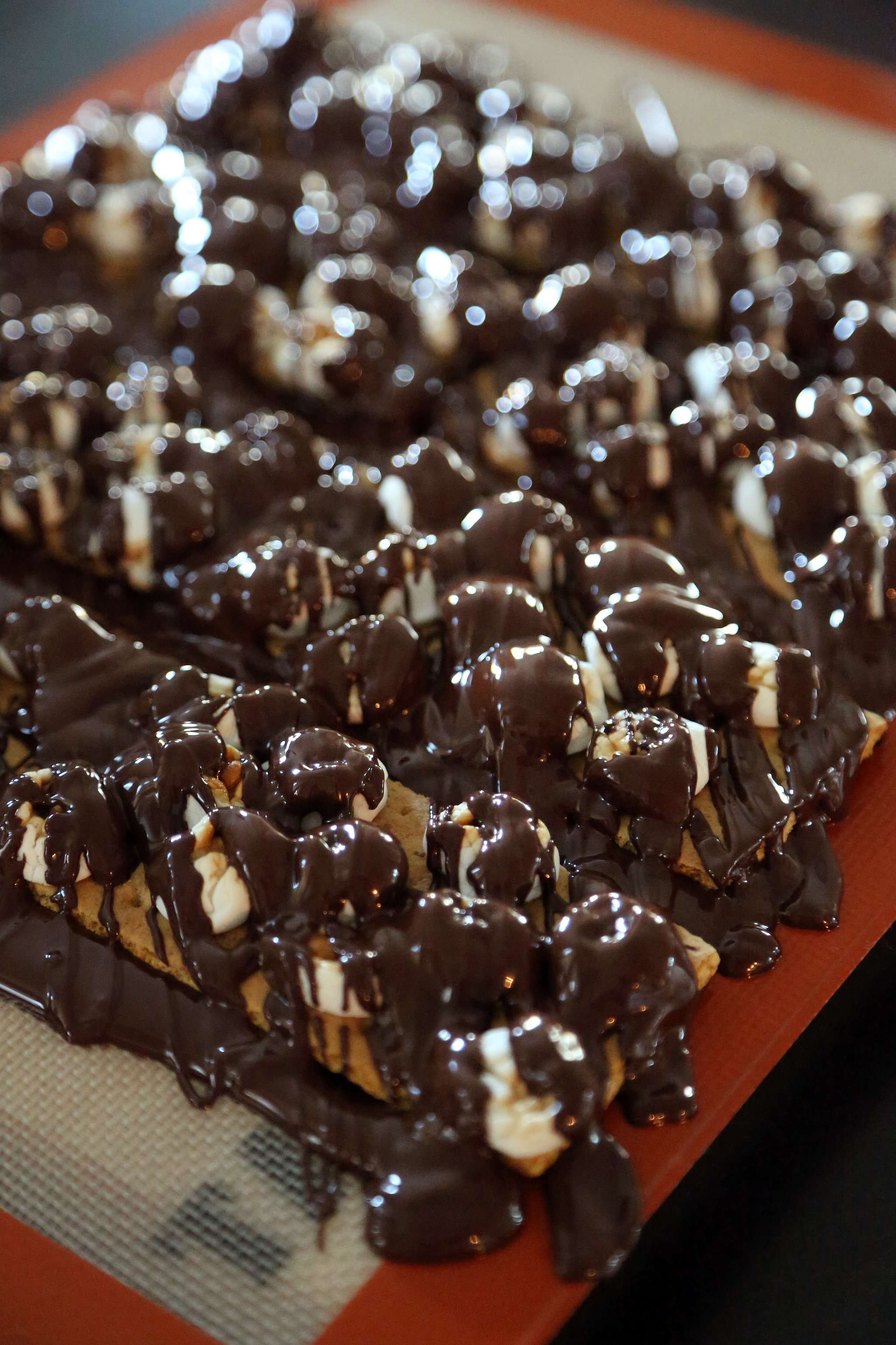 Easy S'mores Chocolate Bark Recipe | POPSUGAR Food