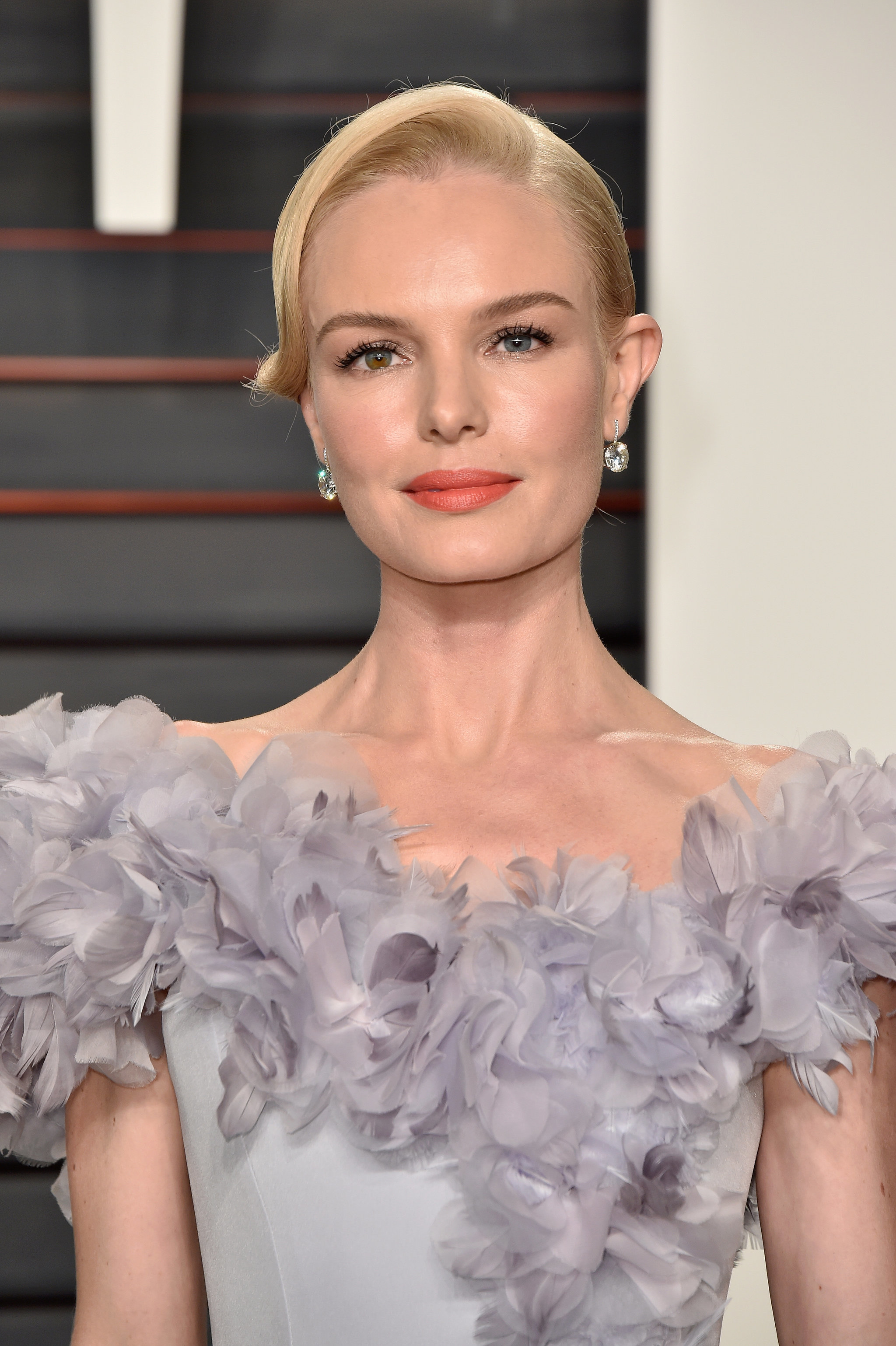Kate Bosworth Every Stunning Beauty Look From The Vanity Fair Oscars Party Popsugar Beauty