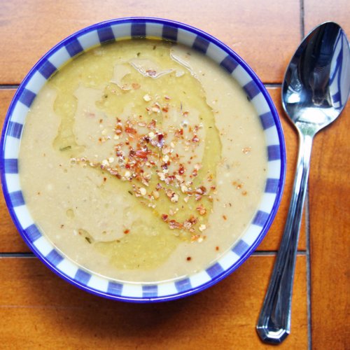 Creamy Nutmeg Broccoli Soup