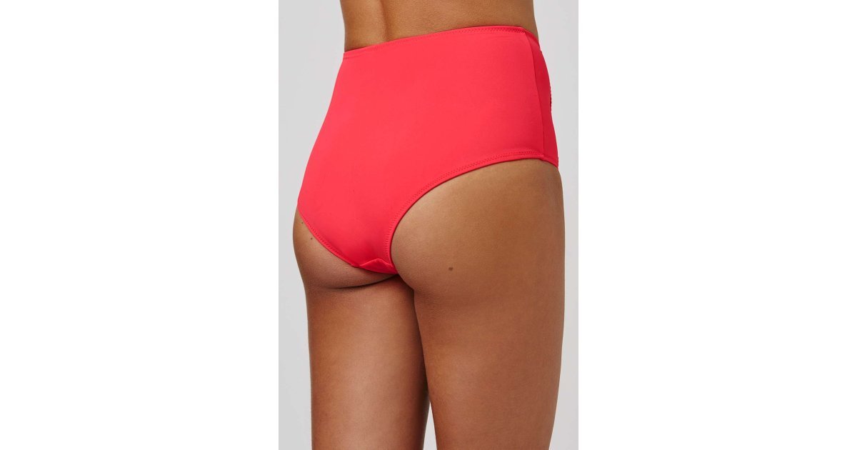 If You Need a Little Lift The Best Bikini Bottoms For Every Type of