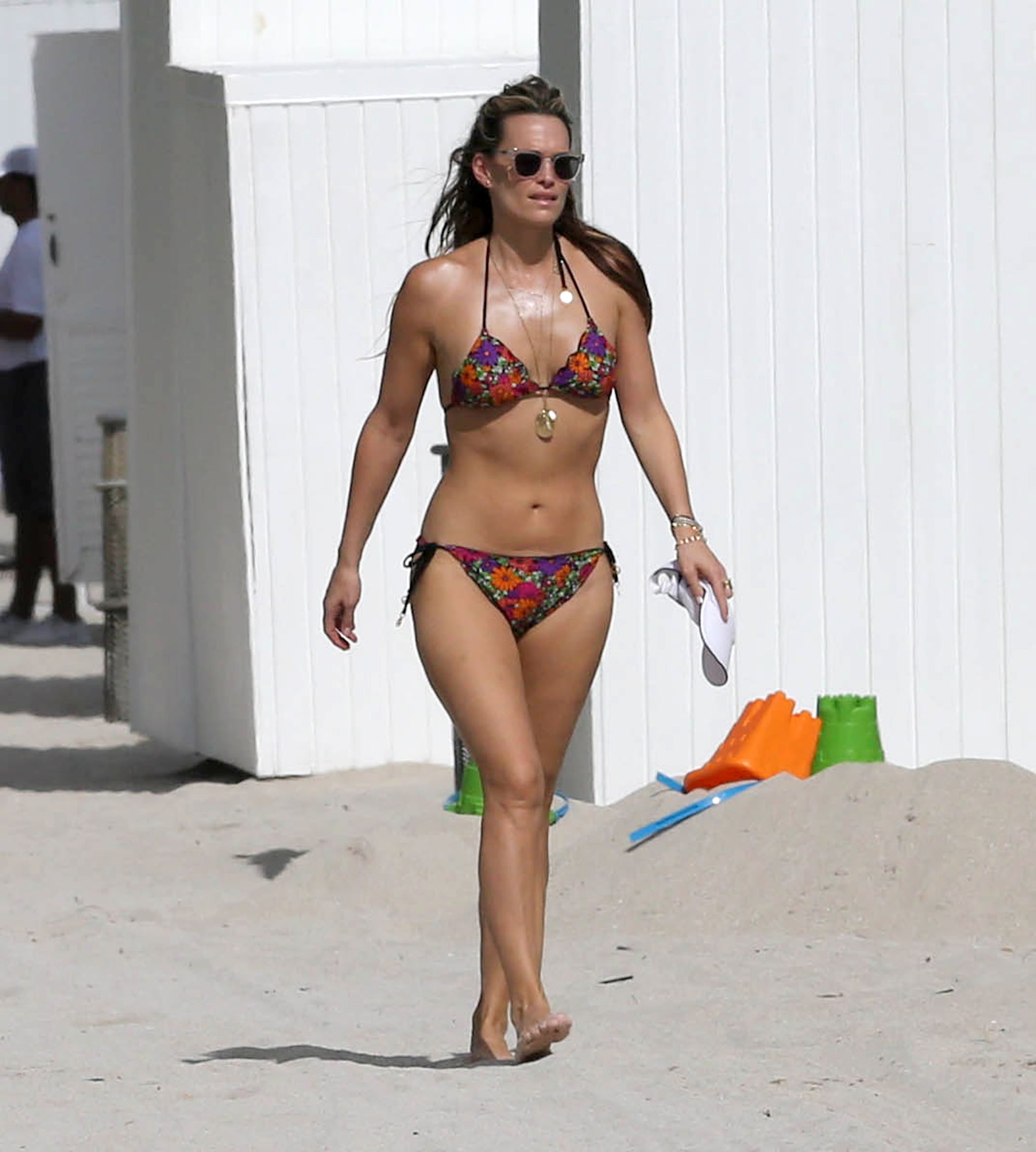 Molly Sims 65 Sexy Stars in Bikinis! POPSUGAR Celebrity