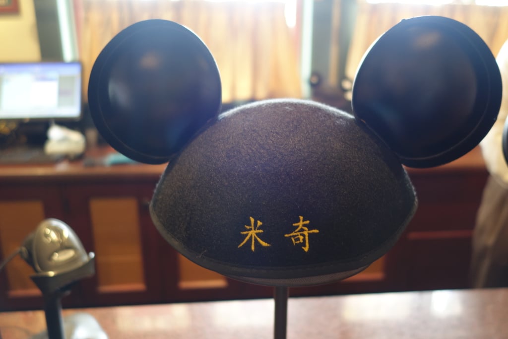 Los 7 LANDS que forman Shanghai Disneyland  Dont-miss-ultimate-souvenir-Chinese-Mickey-ears