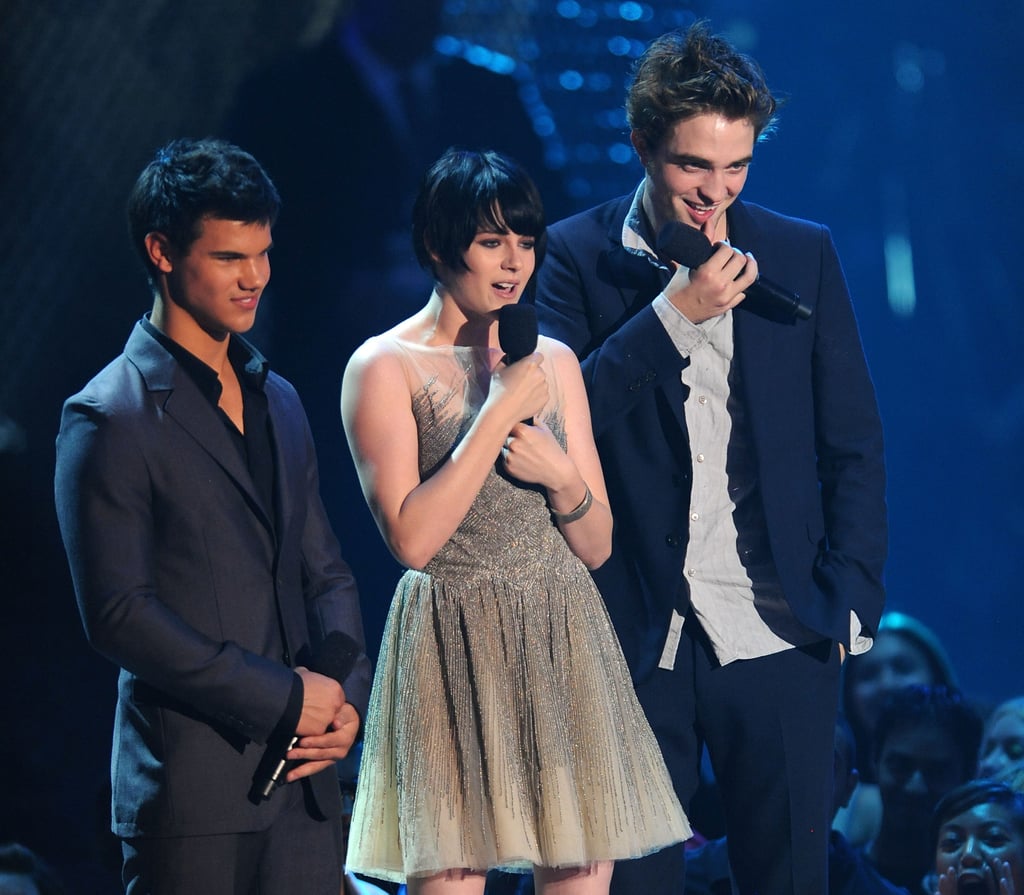 In 2009, Kristen Stewart sported a short bob when she took the stage with Robert Pattinson and Taylor Lautner.
