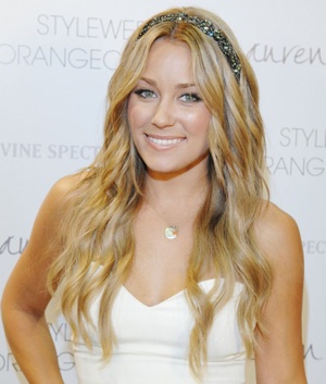 Lauren Conrad Designs Trophy Girls Dresses For Emmy Awards Lauren Conrad Designs Trophy Girls Dresses For Emmy Awards