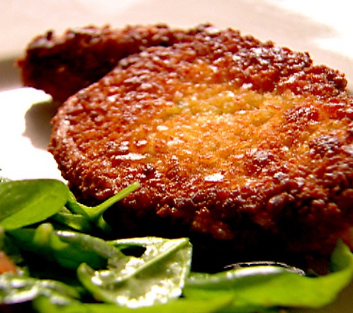 Fast & Easy Recipe for Crunch Pork Chops With Spinach Salad Fast & Easy Recipe for Crunch Pork Chops With Spinach Salad