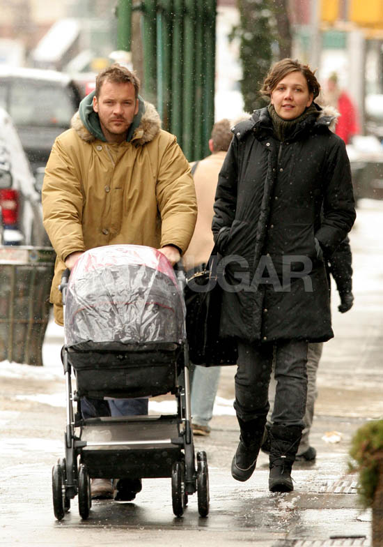 Peter and Maggie Keep Ramona Dry on a Wet NY Walk Peter and Maggie Keep Ramona Dry on a Wet NY Walk
