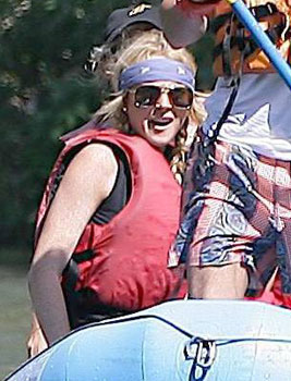 Lindsay Lohan Braves The Rehab River Wild Lindsay Lohan Braves The Rehab River Wild