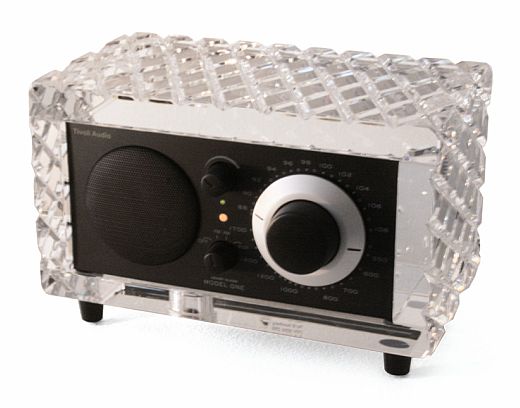 Luxurious Geek: Crystal Tivoli Audio System Luxurious Geek: Crystal Tivoli Audio System