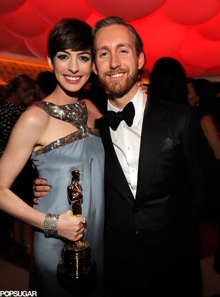 Anne Hathaway brought her husband, Adam Shulman, and her Oscar to the ...