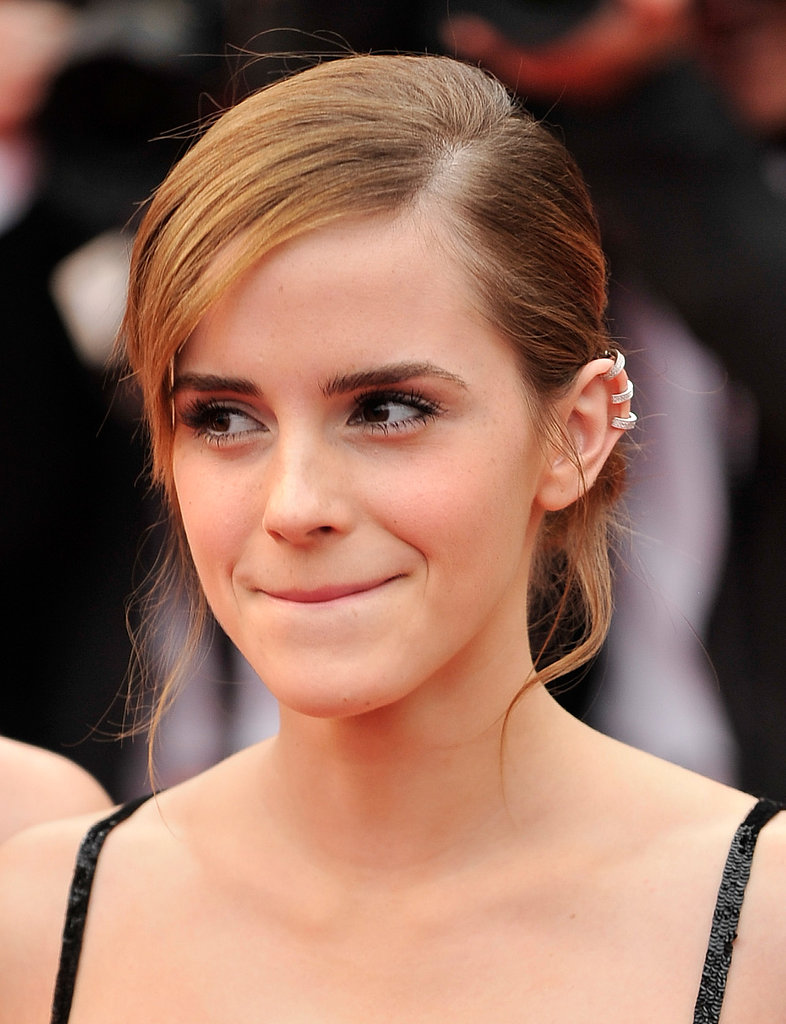 Emma Watson accessorised with three ear cuffs. | Zoom in on the Best ...