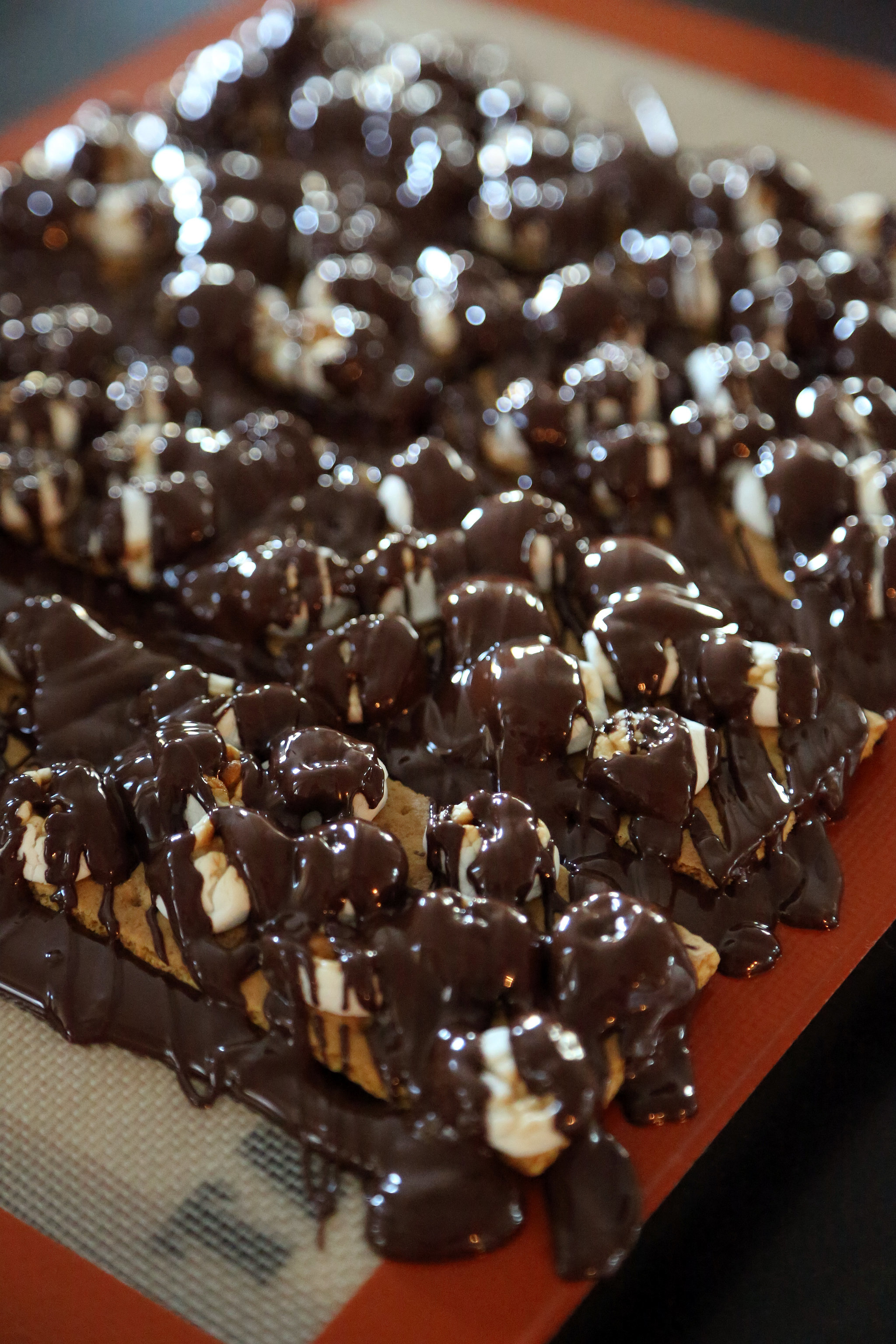 Easy S'mores Chocolate Bark Recipe | POPSUGAR Food