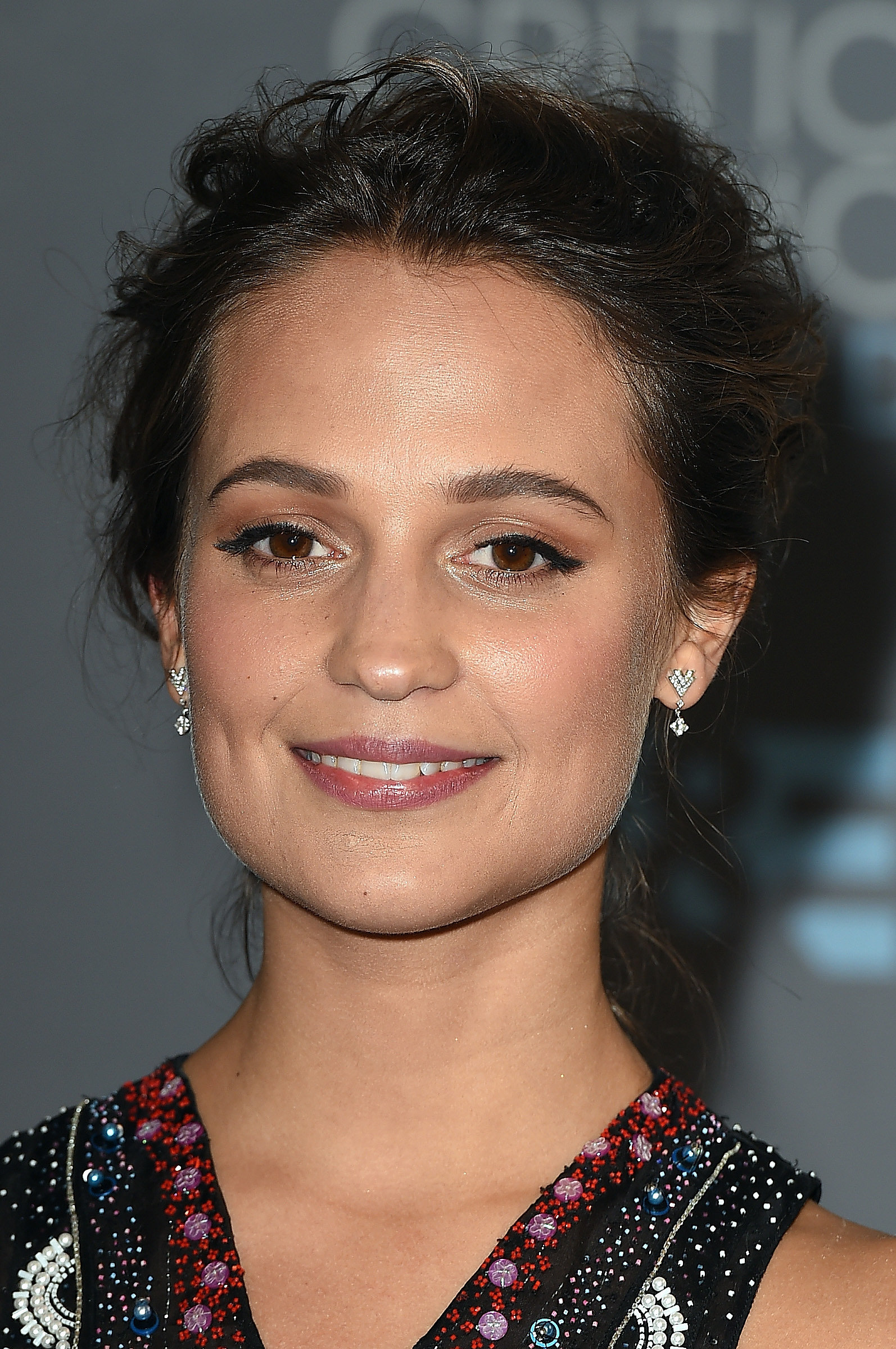 Alicia Vikander | The Little Things Made Big Statements at the Critics ...