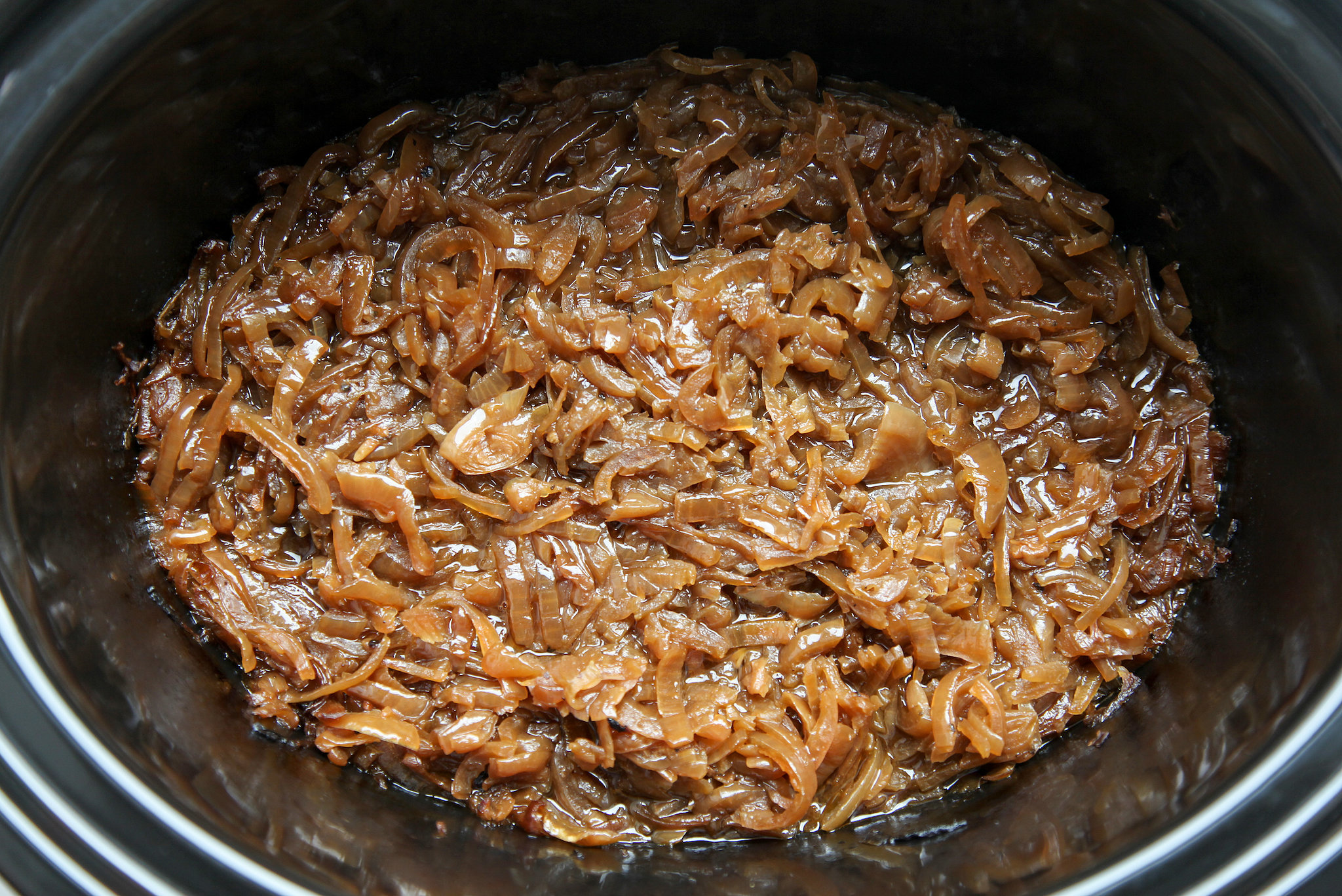 French Onion Soup - Easy Slow Cooker Recipe - The Magical Slow Cooker