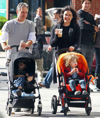 John Stewart Strolls With the Family in NYC | Celebaby Roundup ...