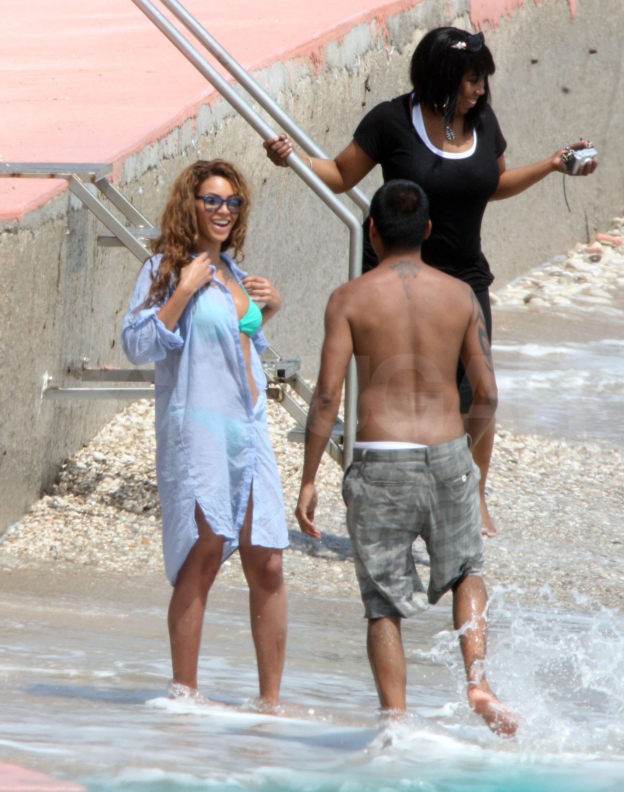 Photos Of Beyonce Knowles In A Bikini In Monaco Popsugar Celebrity